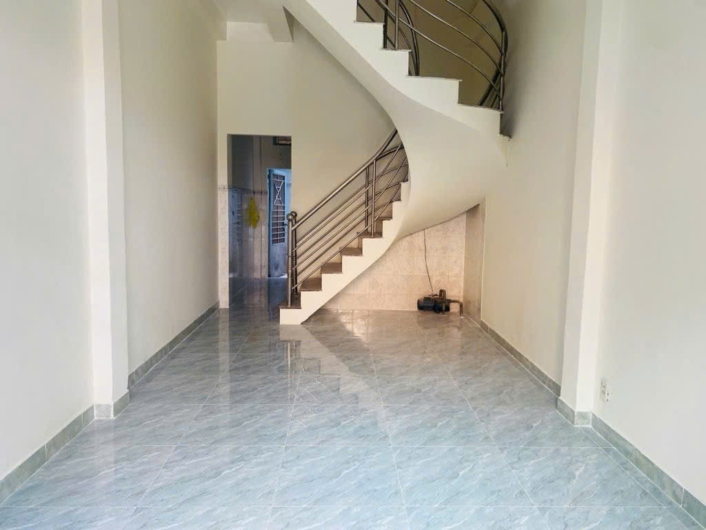 HXH 8M THÔNG – 2 TẦNG – KINH DOANH TỐT